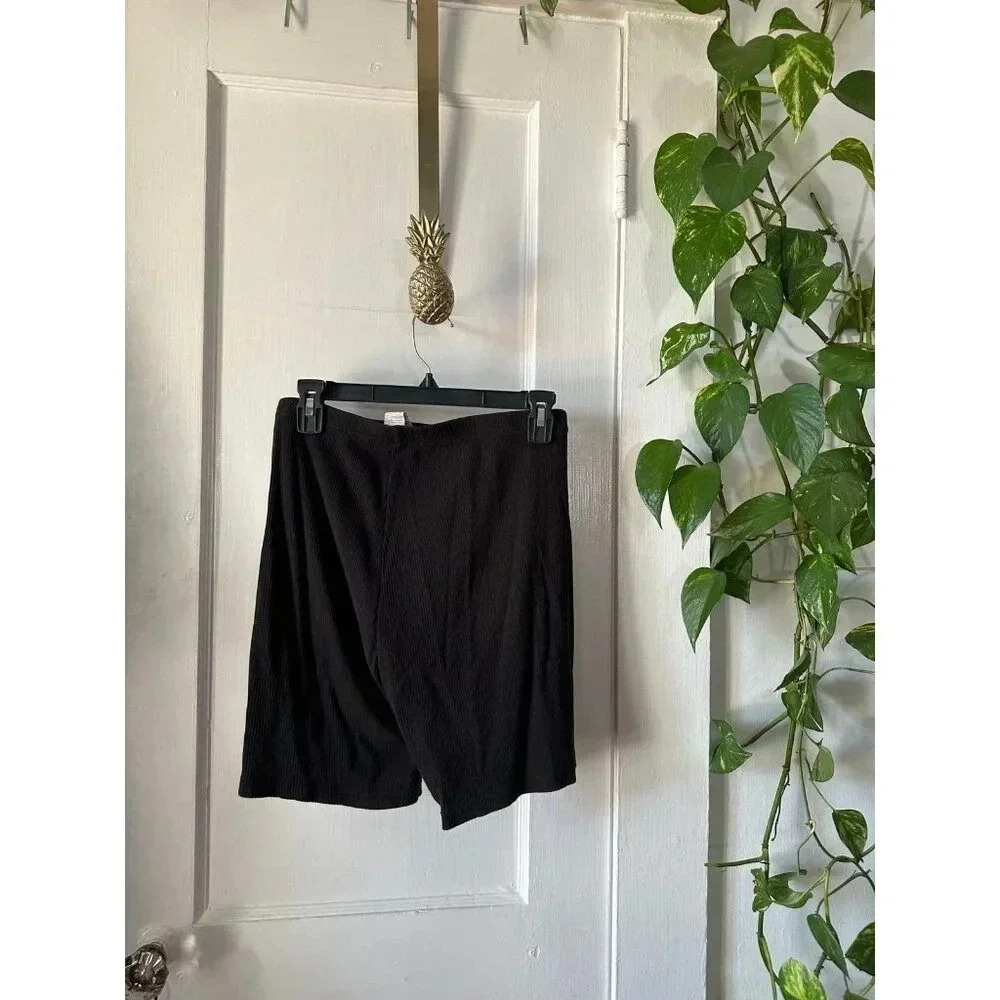 SHEIN Curve Women’s size 1x-large black shorts